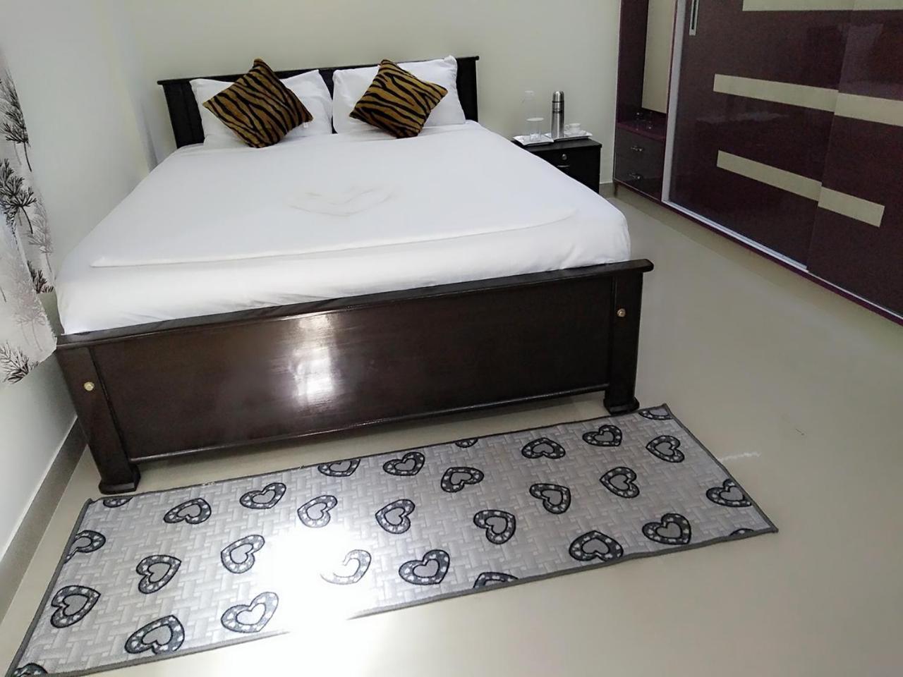 Deeya Suites Private Limited Бангалор Экстерьер фото
